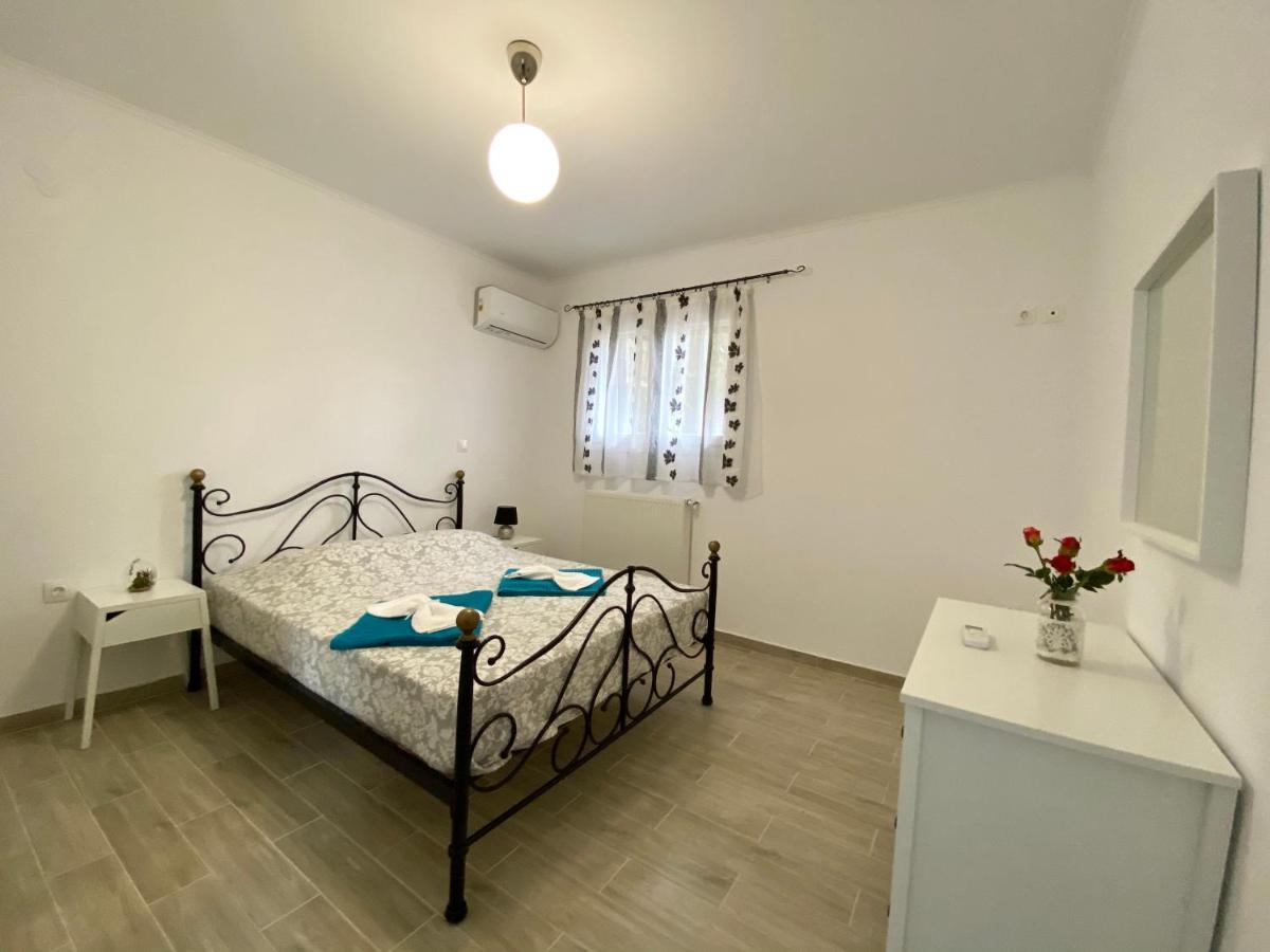 Coralli Pentati 2 "Dimitris Apartments" Exteriör bild