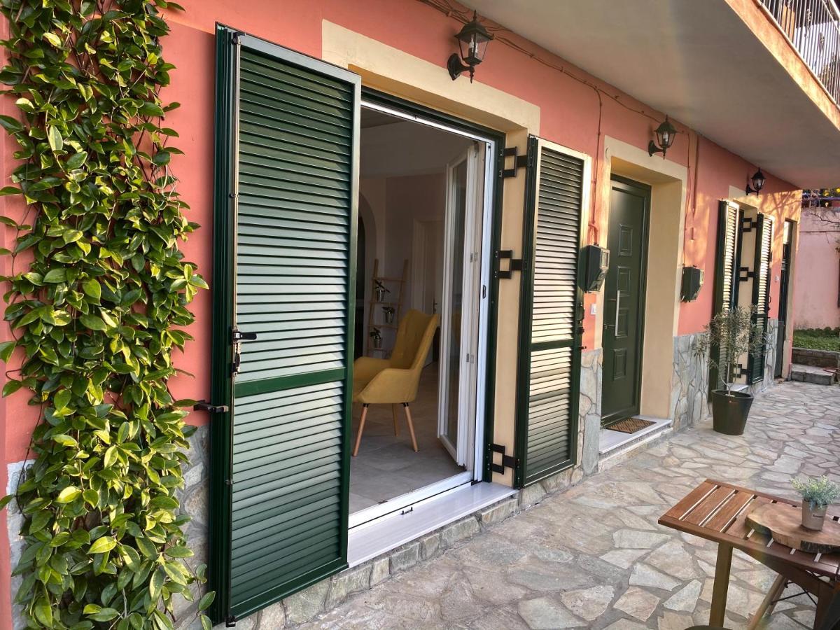 Coralli Pentati 2 "Dimitris Apartments" Exteriör bild